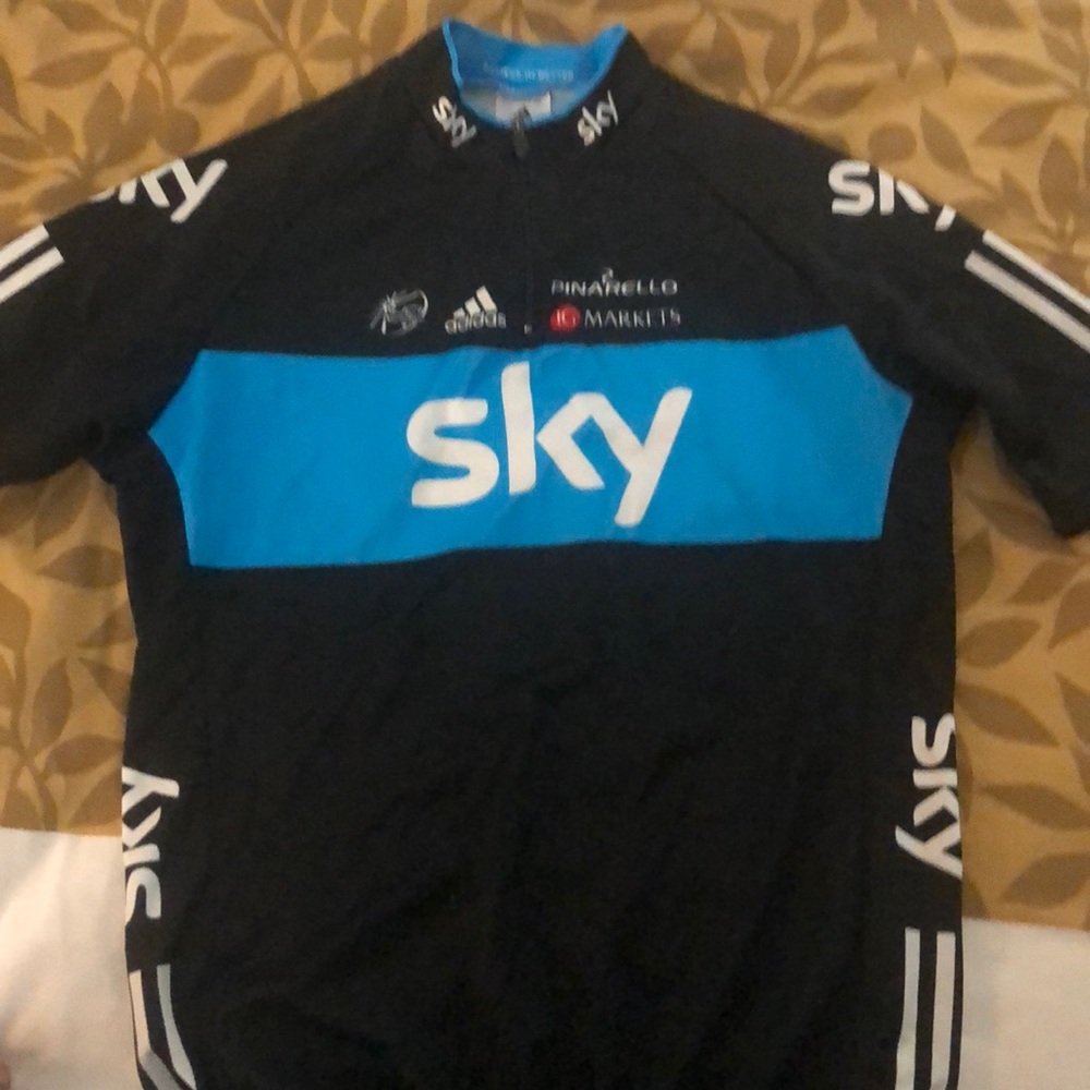 Adidas tee